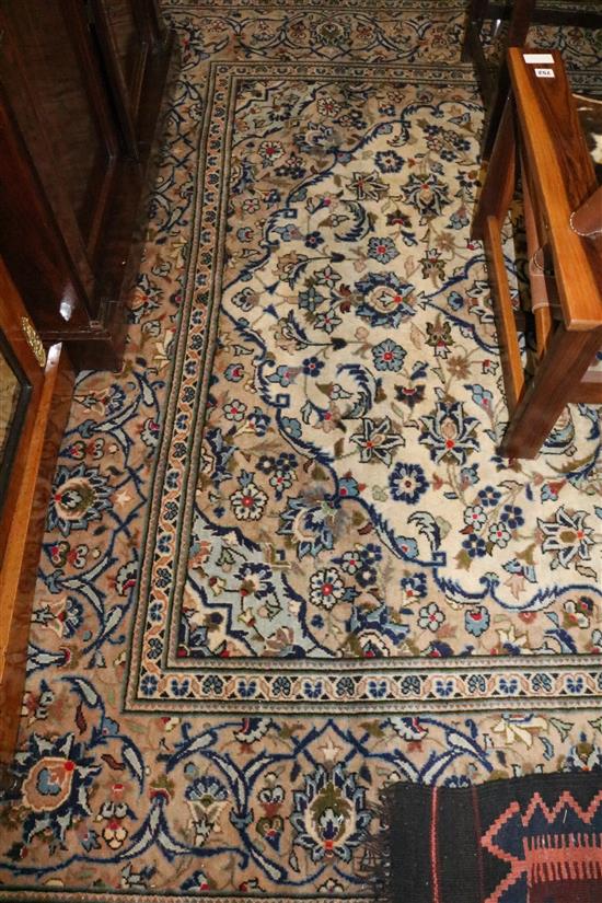 Blue ground Kashan carpet (-)